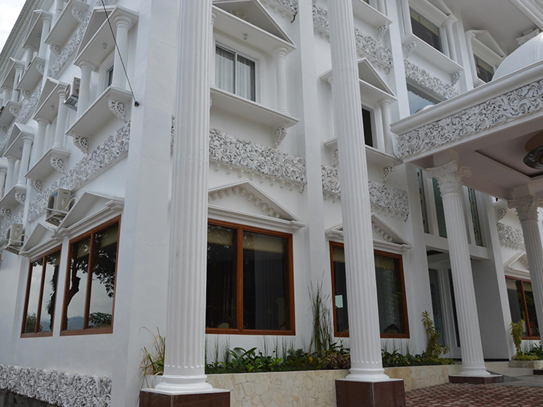 Hotel Safira Magelang Esterno foto