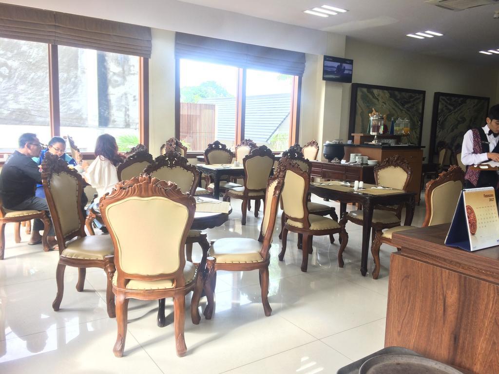 Hotel Safira Magelang Esterno foto