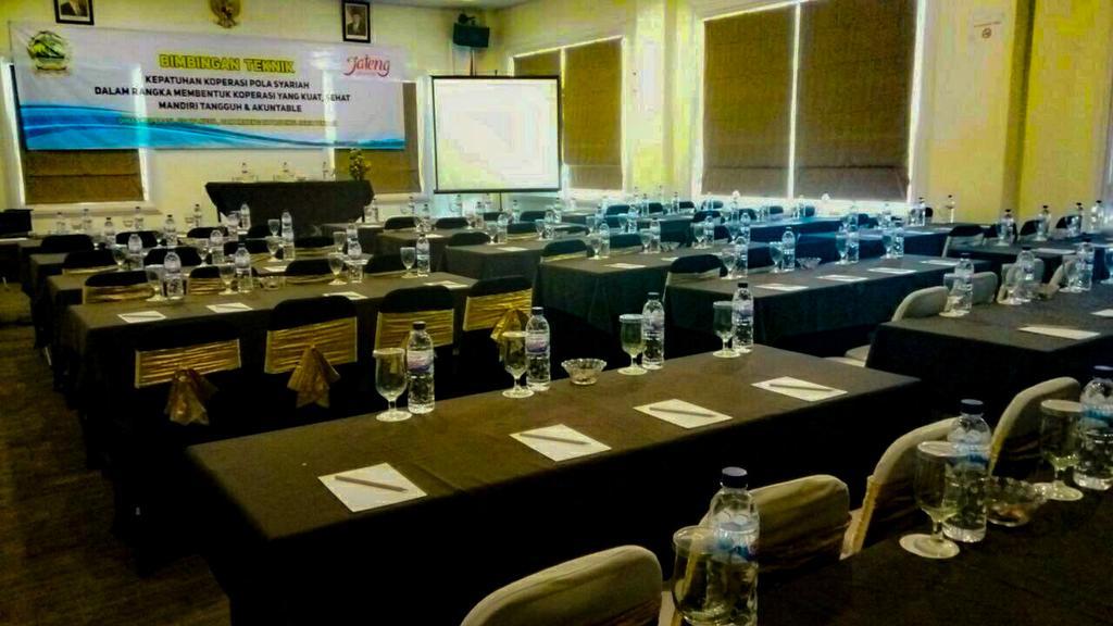 Hotel Safira Magelang Esterno foto