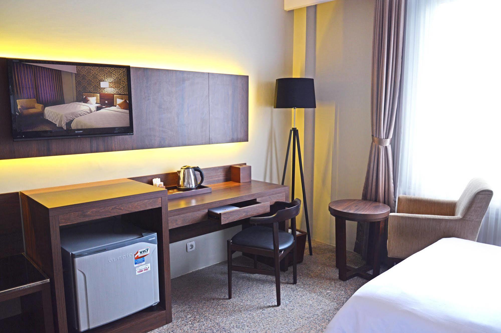 Hotel Safira Magelang Esterno foto